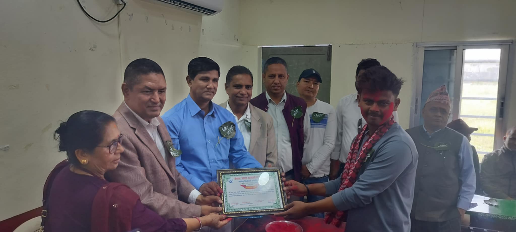 उपेन्द्र कहारको  नेतृत्व्मा नवनिर्वाचित स्ववियु पदाधिकारीहरुलाइ प्रमाण पत्र वितरण कार्यक्रम-  २०८१